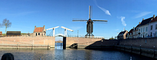 Zugbrücke, Bockwindmühle am inneren Stadthafen Heusden